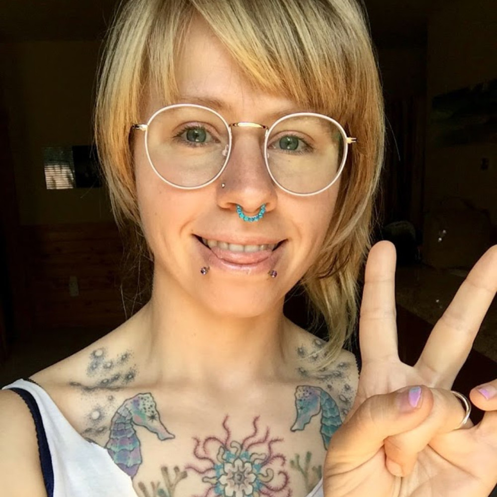 Meet your Posher, Agnes